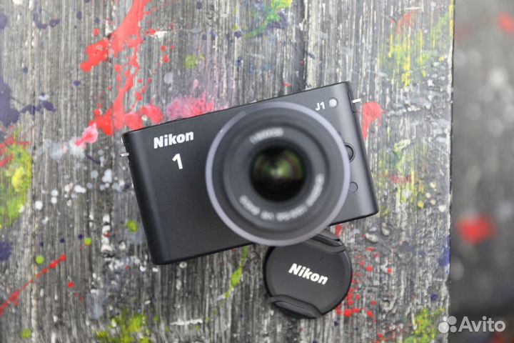 Nikon 1 J1 + 10-30mm f/3.5-5.6 VR Kit