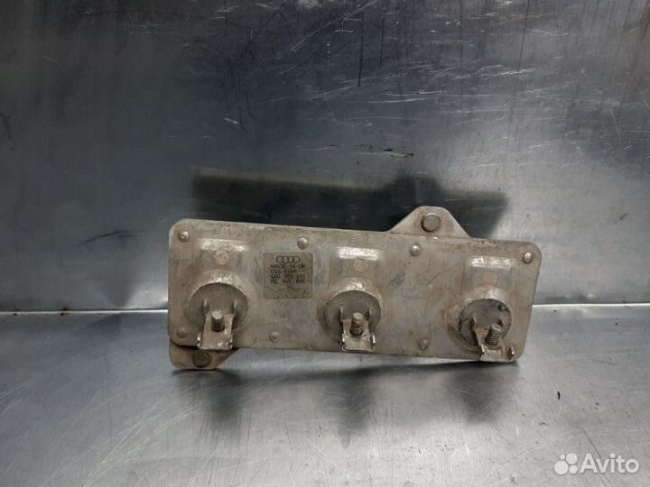 Резистор Audi A6 C4 (1994-1997)