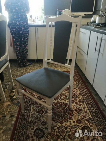 Кухонный стол и стулья из массива бу