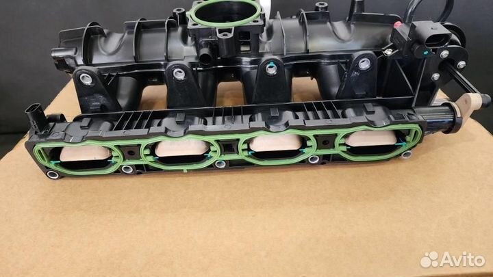 Коллектор впускной VW Passat (B6) 2005-2010