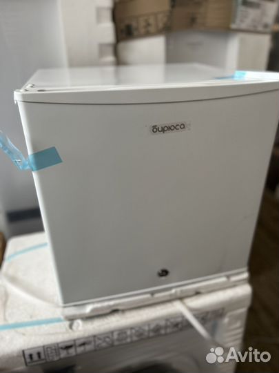 Минихолодильник с замком новый