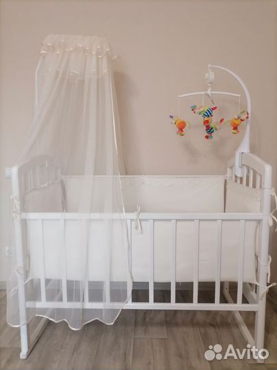 Детская кроватка