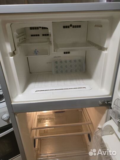 Холодильник Whirlpool No Frost