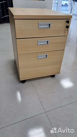 Тумба выкатная