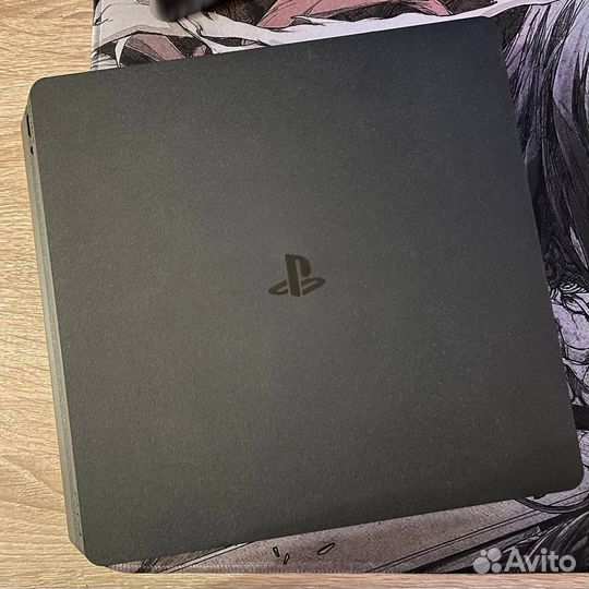 Продаю PS4 Slim