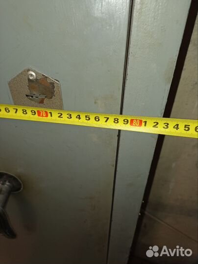 Дверь входная металлическая б у