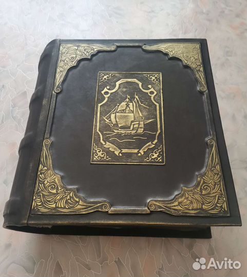 Мини бар-книга