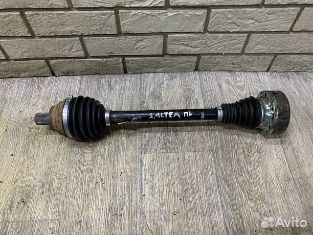 Seat Altea Привод (полуось) передний Левый