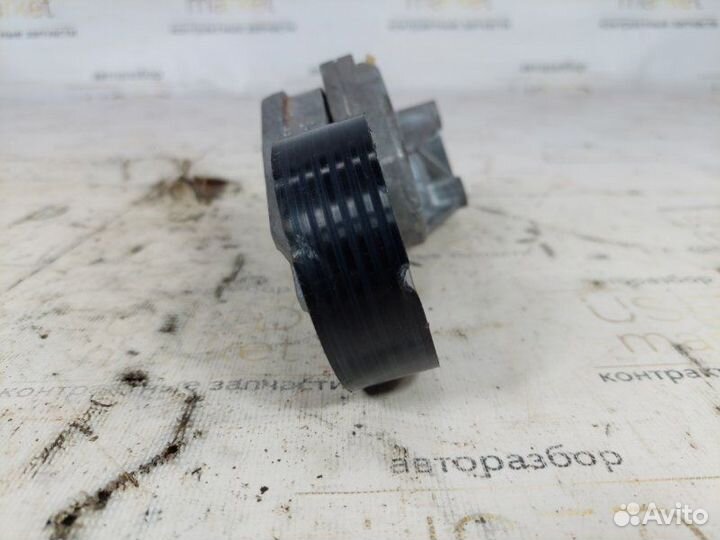 Натяжитель ремня генератора Volkswagen Golf 4 1.6