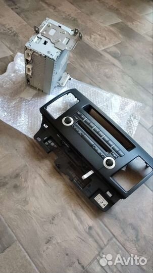 Рамка и штатная магнитола для Mitsubishi Lancer X