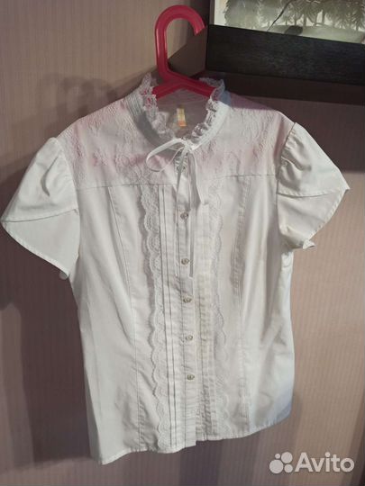 Блузка белая Pelican