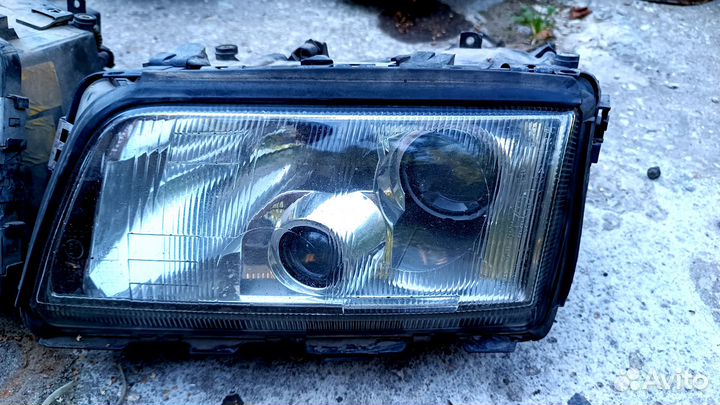 Фары Audi Audi A8/Audi S8 D2 дорестайлинг ксенон
