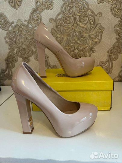 Босоножки 37