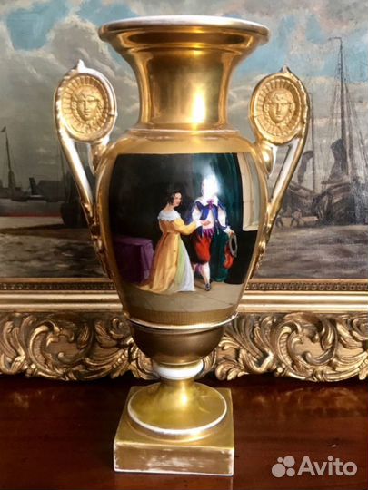 Антикварная ваза