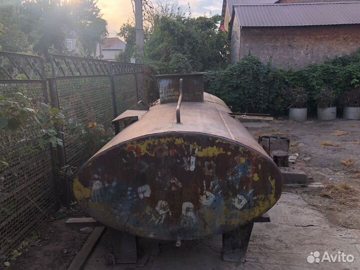 Железный бак