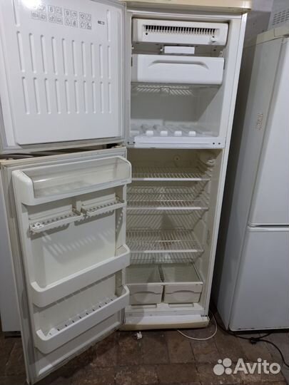 Холодильник Stinol No Frost 187см