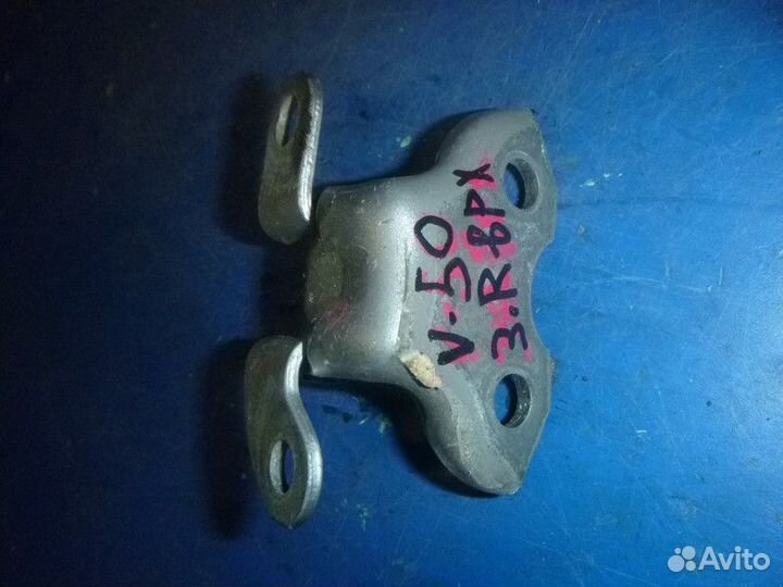 Петля двери задней правой верхняя toyota camry V50