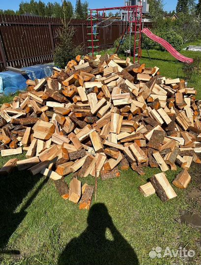 Дрова колотые. Машина дров