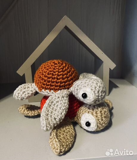 Черепашки морские вязаная игрушка