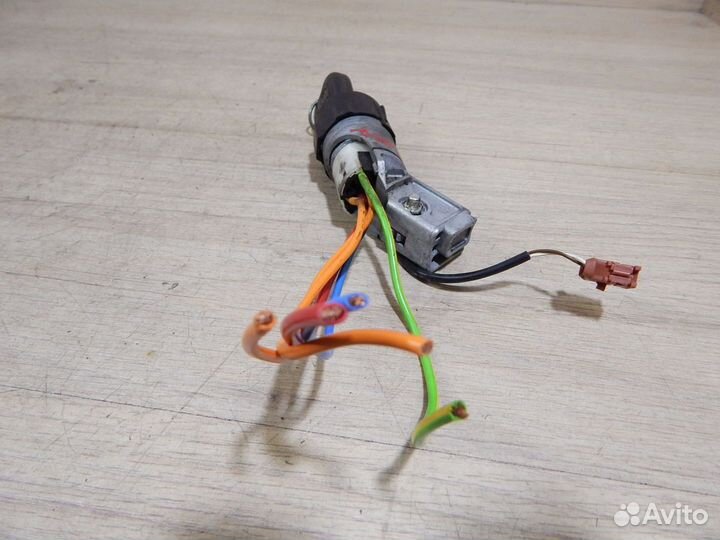 Замок зажигания Peugeot Partner