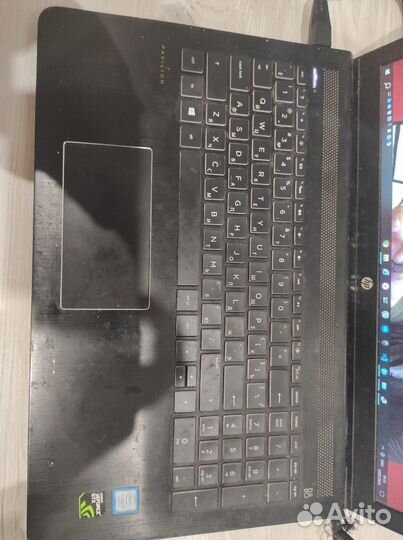 Продаю игровой ноутбук HP pavilion