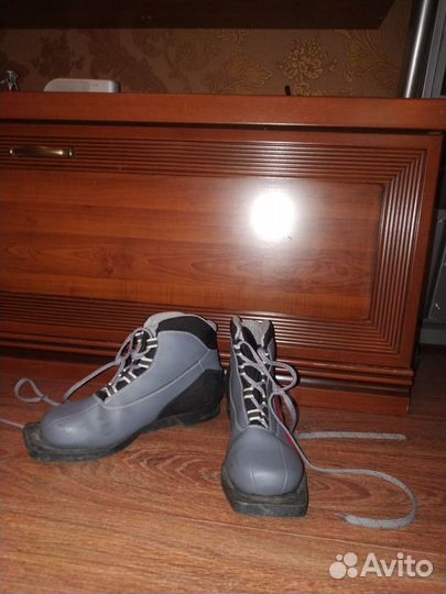 Ботинки лыжные