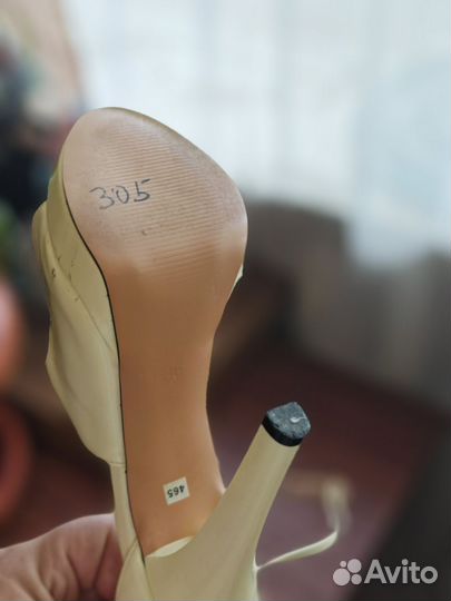 Босоножки женские на высоком каблуке с платформой