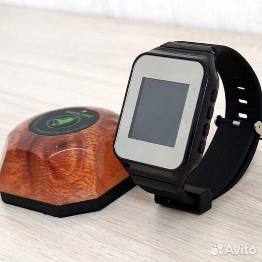 Кнопка вызова официанта с часами-пейджером