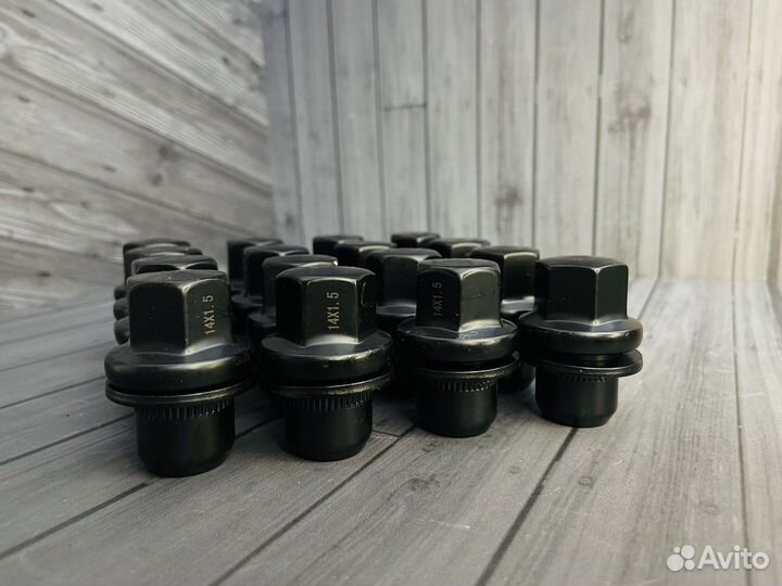 Гайки колесные на Land Rover Range черные стальные