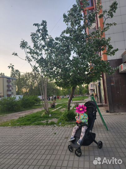 Прогулочная коляска