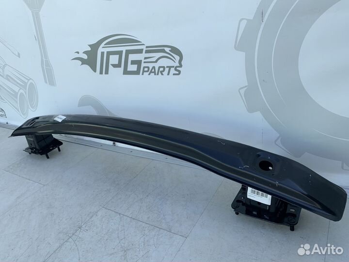 Усилитель бампера Mercedes W204 A2046100014