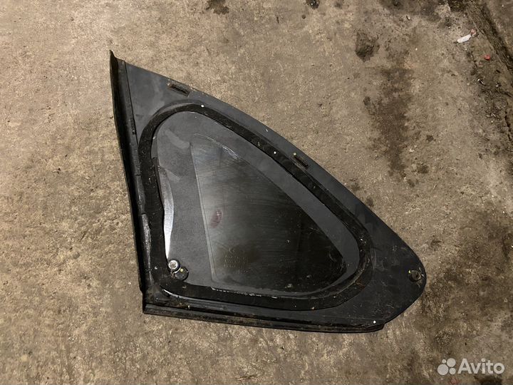 Форточка задняя правая LADA X-Ray