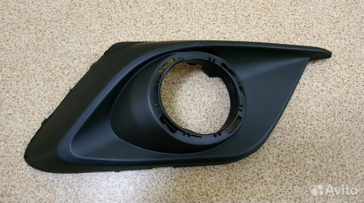 Ободок туманки mazda3 2013