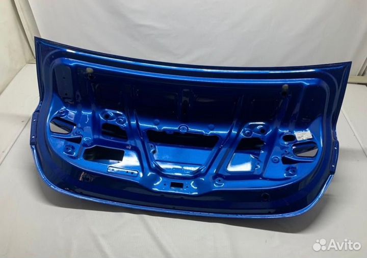 Крышка багажника кофейная на Hyundai Solaris 2