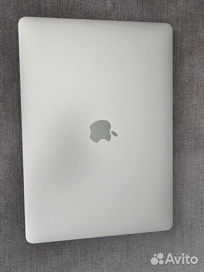 Apple macbook pro 13 M1 8gb 256