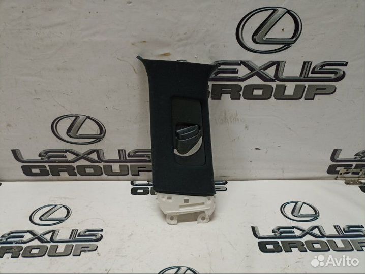 Обшивка стойки лев. Lexus RX450h