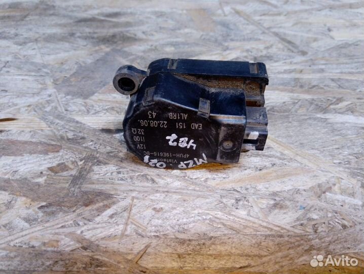 Моторчик заслонки отопителя, печки (сервопривод) P