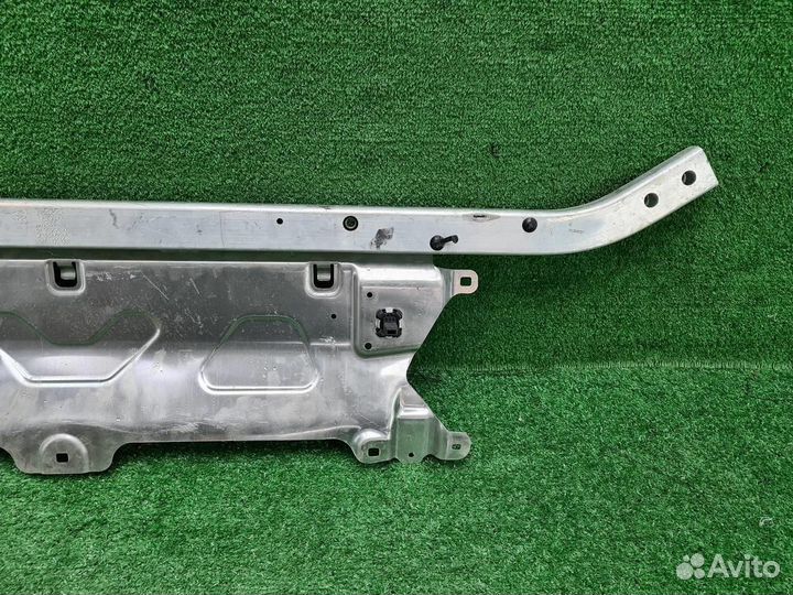 Усилитель передней панели BMW X3