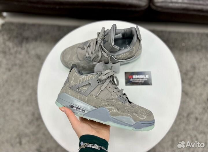 Кроссовки Nike Air Jordan 4 Retro Kaws (новые)