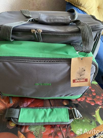 Сумка холодильник Арктика 24,5л с посудой