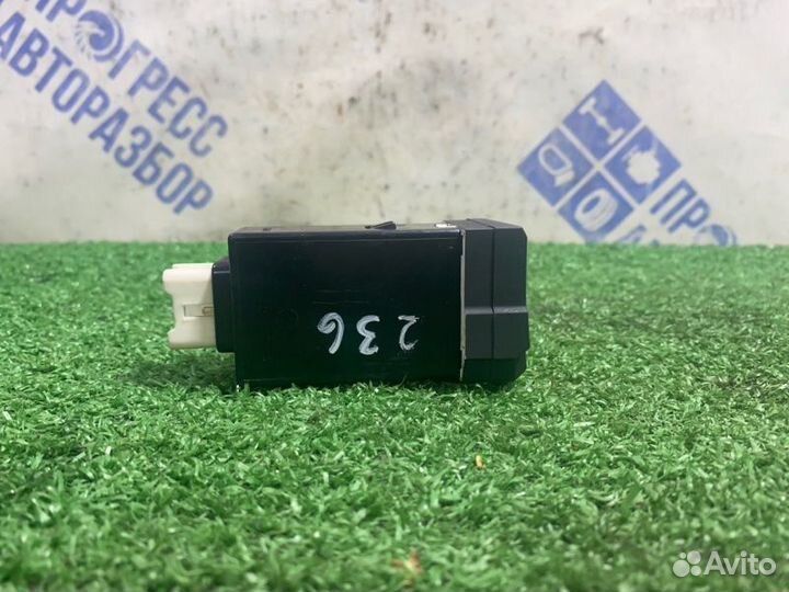 Кнопка освещения панели приборов Kia Rio 3 седан