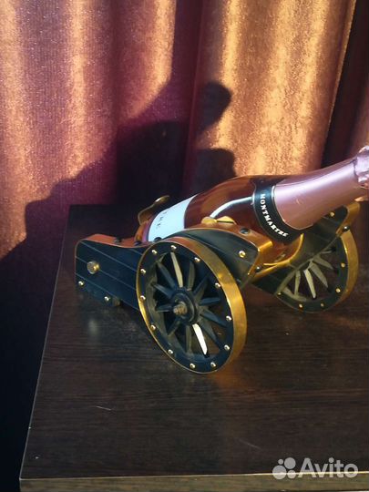 Подставка под бутылку шампанского или вина