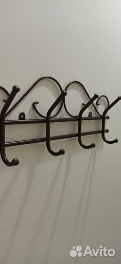 Вешалка настенная металлическая