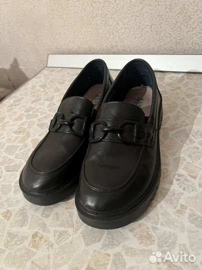 Лоферы женские