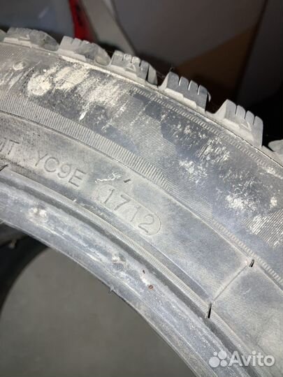 Kumho I'Zen KW22 235/45 R17 97T