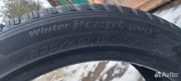 Hankook Winter I'Cept Evo 3 W330 235/45 R19 99V