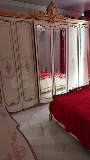 3-к. квартира, 75 м², 1/3 эт.