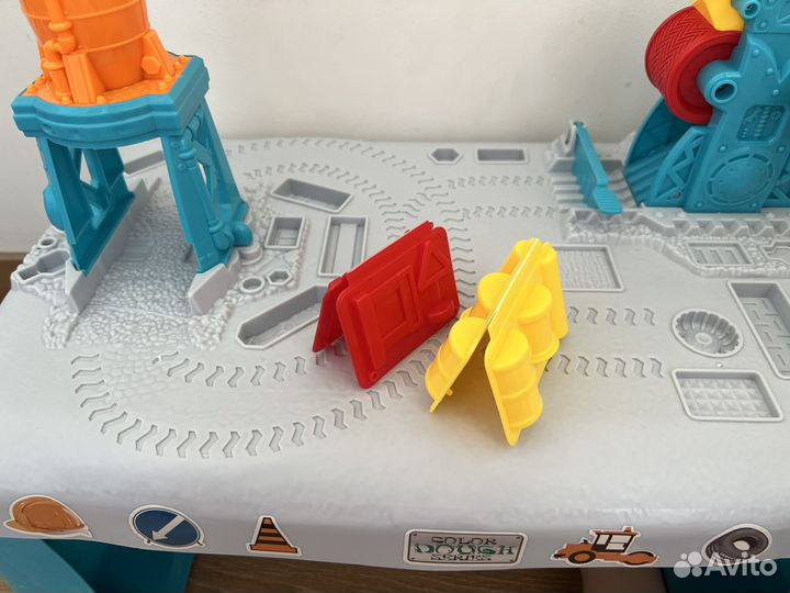 Стол для лепки из пластилина и теста play do