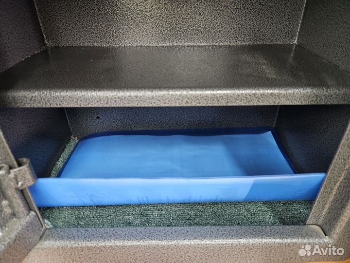 Сейф для пистолета и документов