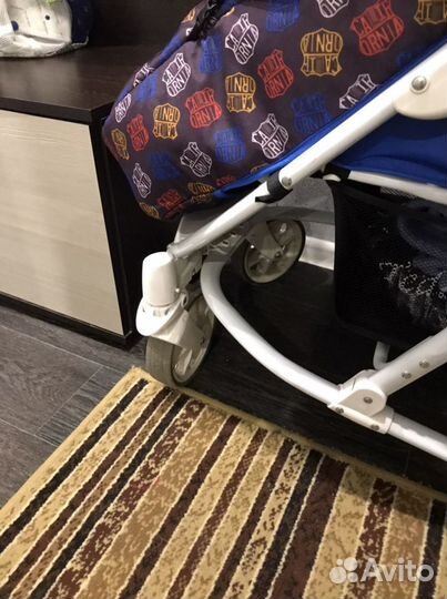 Прогулочная коляска